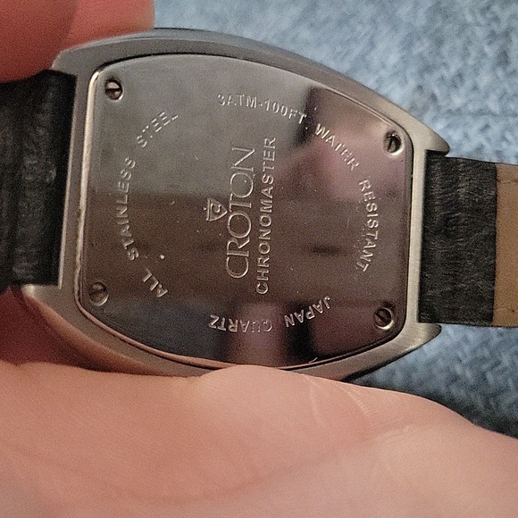 Croton Oval Face Chronomaster Men's Watch - Picture 3 of 7